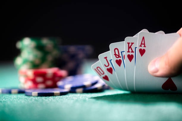 Lightning Baccarat live dealer table on slot 2d showing cards, betting area, and multiplier display