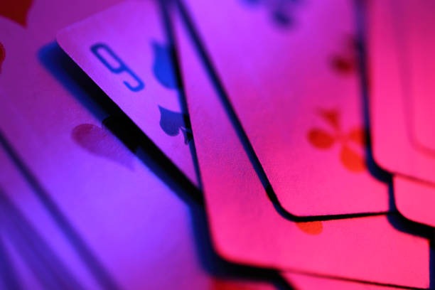 Red Tiger live dealer table on slot 2d showing dealer, player cards, and betting area